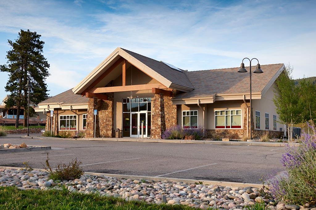 Exterior photo of Ent Credit Union Woodland Park Service Center off of Hwy. 24