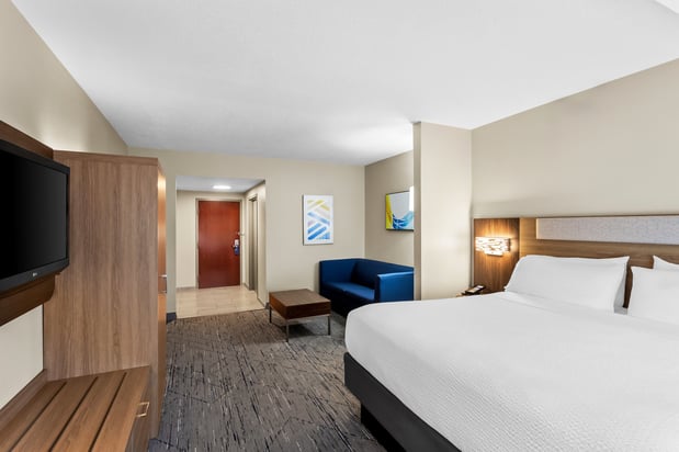 Images Holiday Inn Express & Suites Charleston-Southridge by IHG