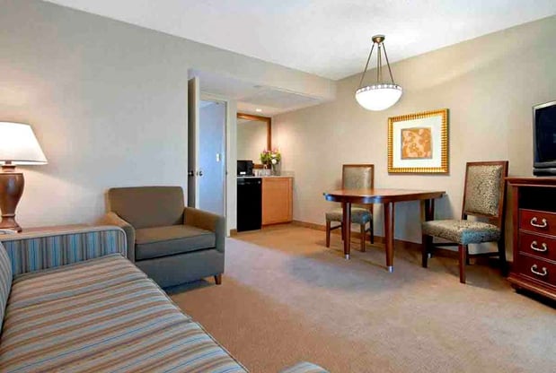 Images Embassy Suites by Hilton Piscataway Somerset