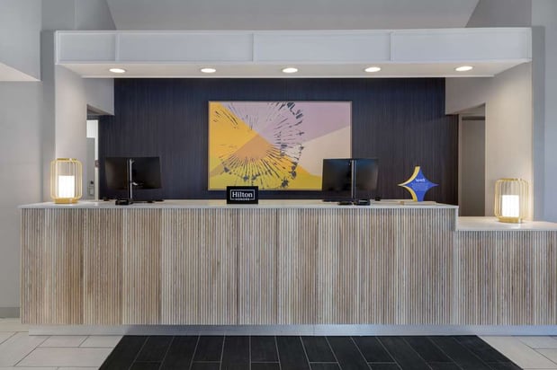 Images Spark by Hilton Bentonville