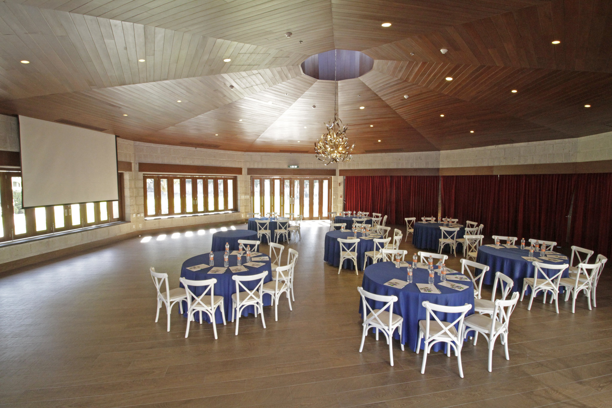 Images Holiday Inn Queretaro-Centro Historico by IHG