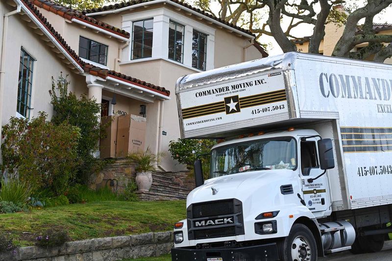 Images Commander Moving Inc.