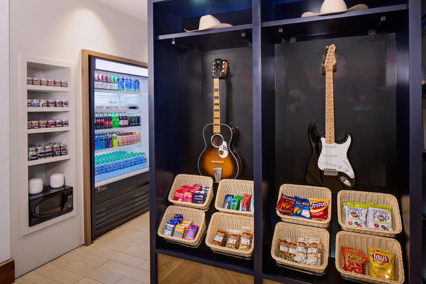 Images Hotel Indigo Austin Downtown - University by IHG