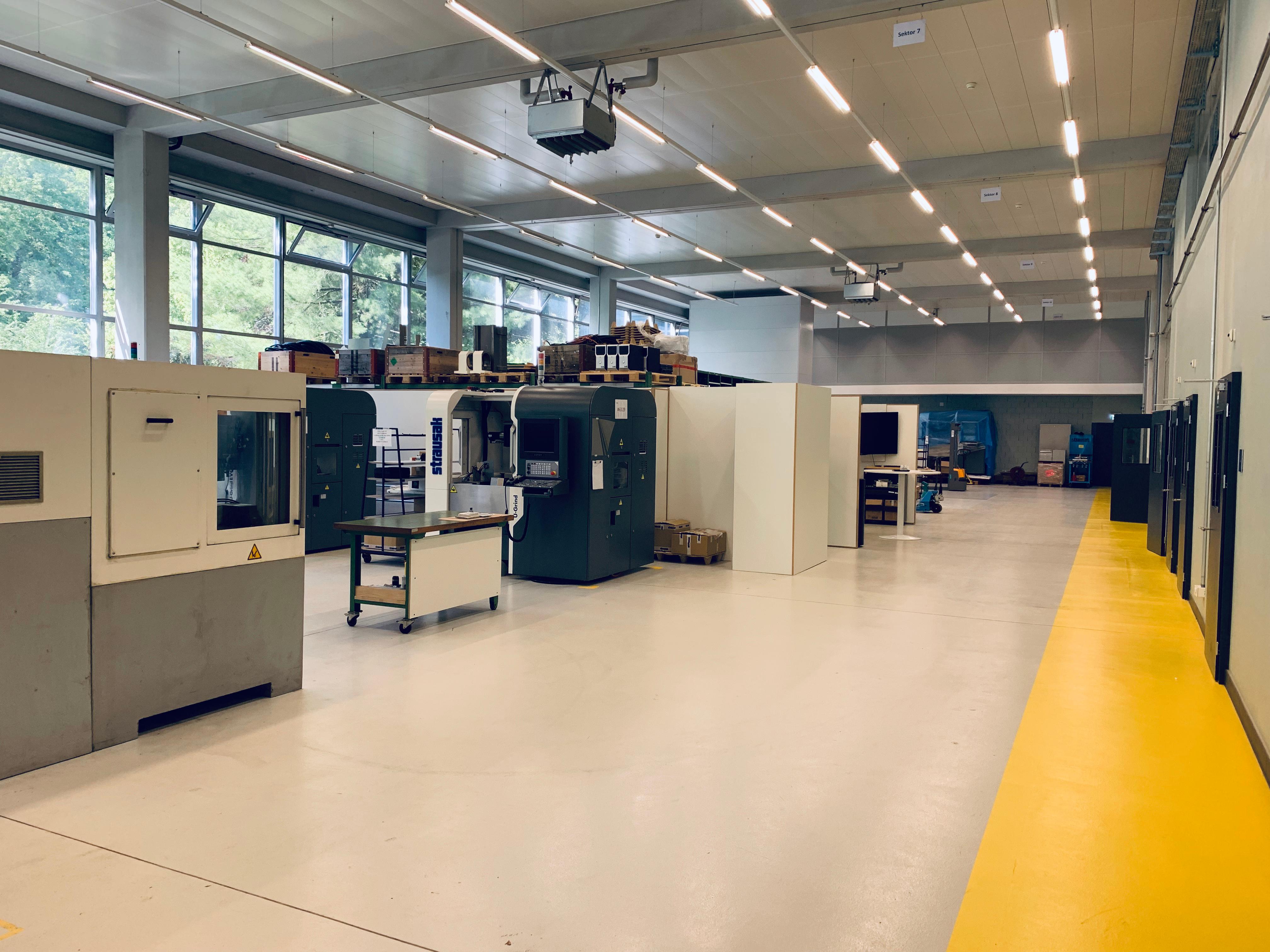 Strausak AG, Solothurnstrasse 136 in Biel/Bienne