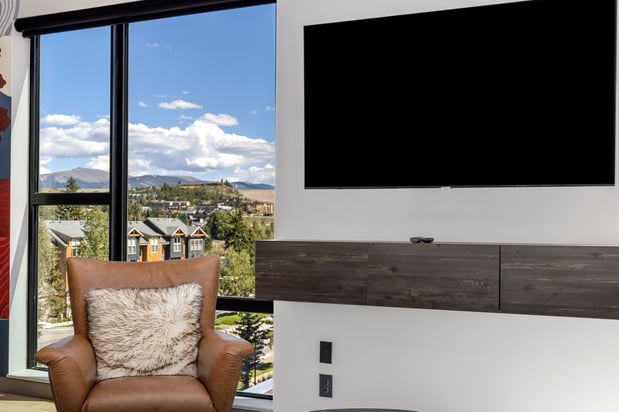 Images Hotel Indigo Silverthorne by IHG