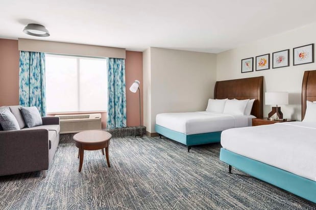 Images Hilton Garden Inn Orlando at SeaWorld