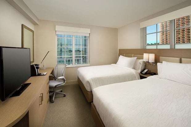 Images Hilton Garden Inn Miami South Beach