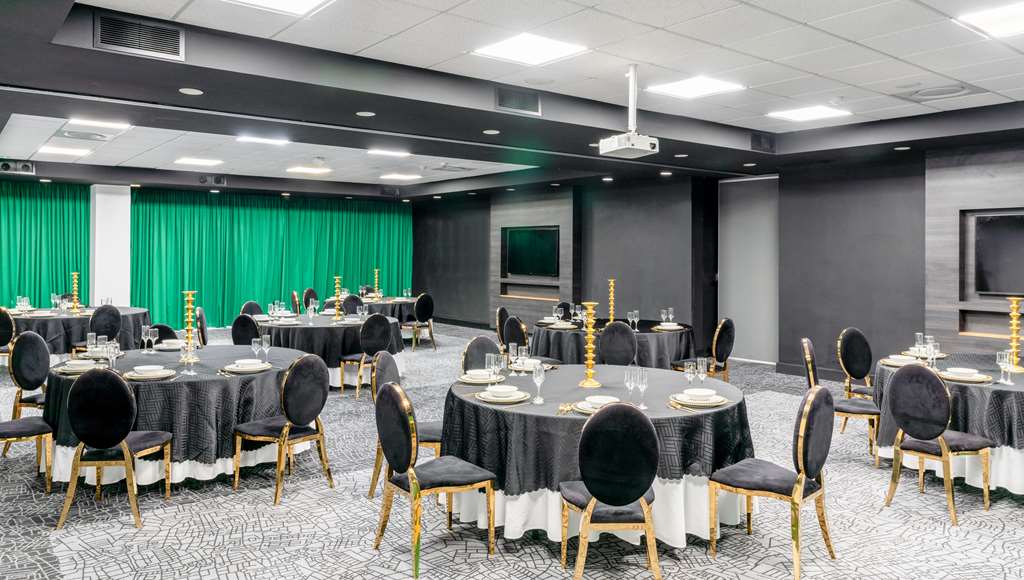 Images Park Inn by Radisson Polokwane