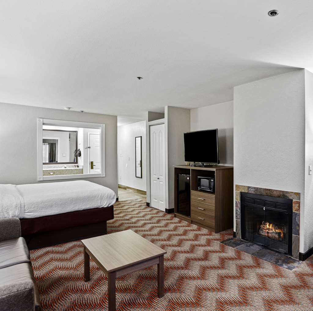 King Fire Place Suite
