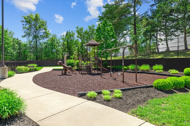 Images Deerfield Apartments