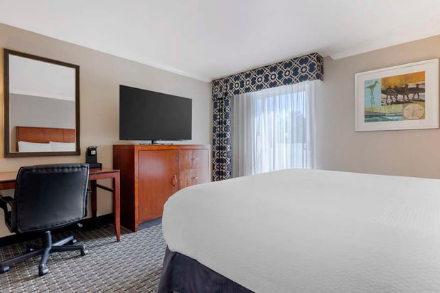 Images Best Western Plus Marina Shores Hotel