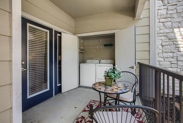 Images Urban Oaks at Conroe