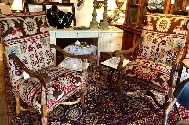 Images Mélange Fine Furniture Consignment