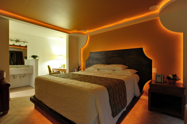Images Romantic Inn & Suites