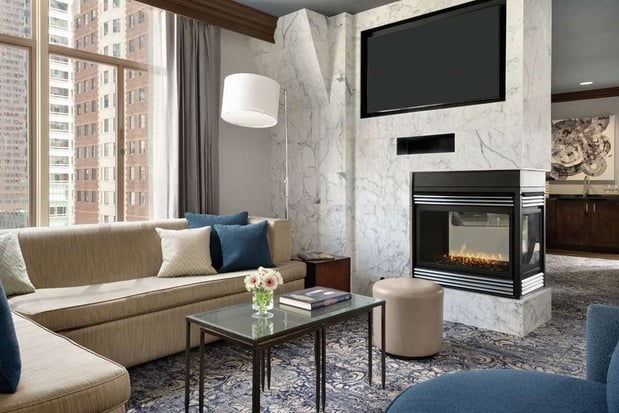 Images Hilton Checkers Los Angeles