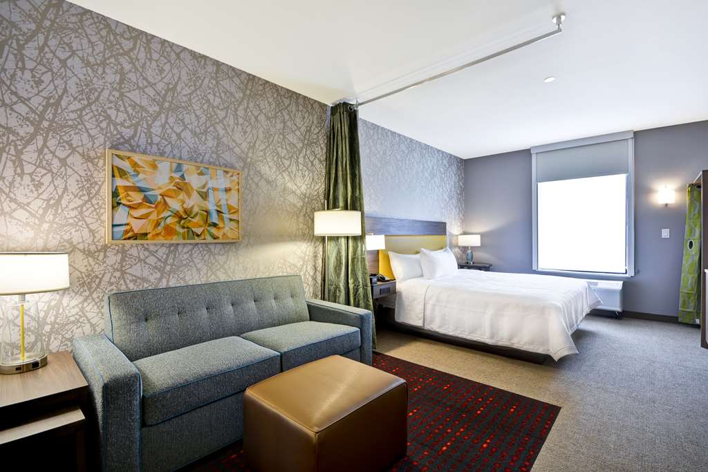 Guest room