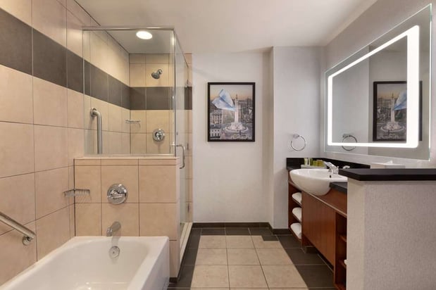 Images Hilton Baltimore BWI Airport