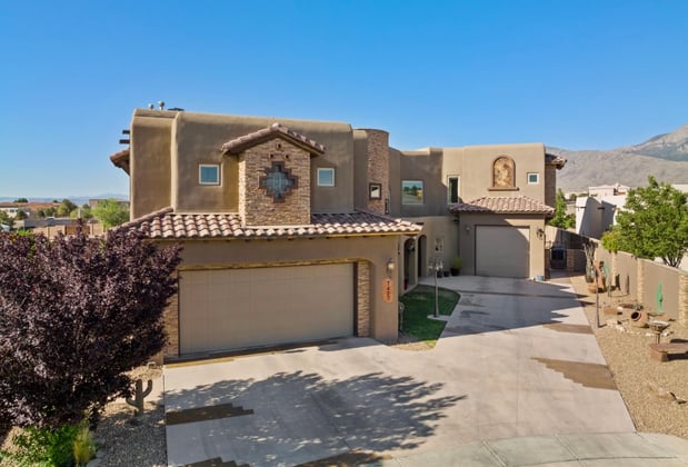 Images Linda Malott, Realty One of New Mexico