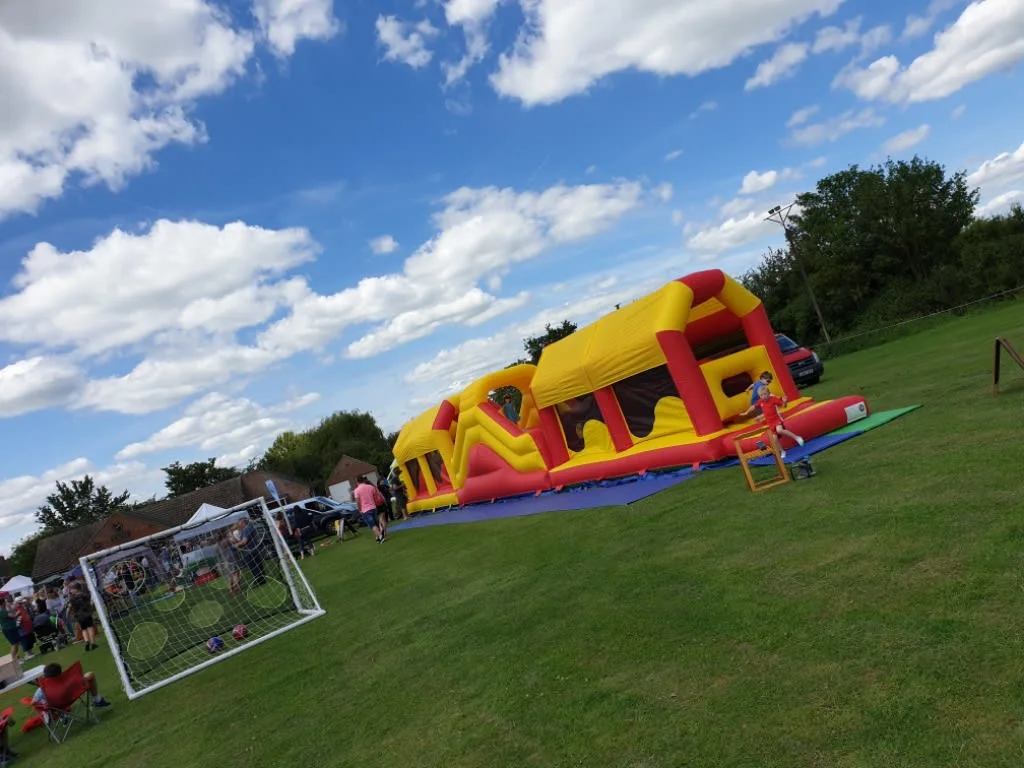 Images Top Banana Bouncy Castles