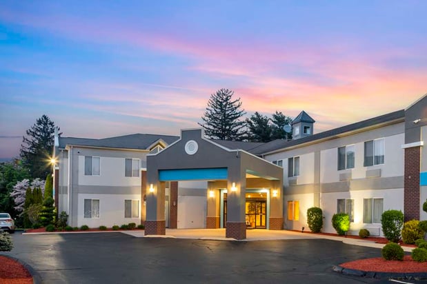 Images Best Western Plus New England Inn & Suites
