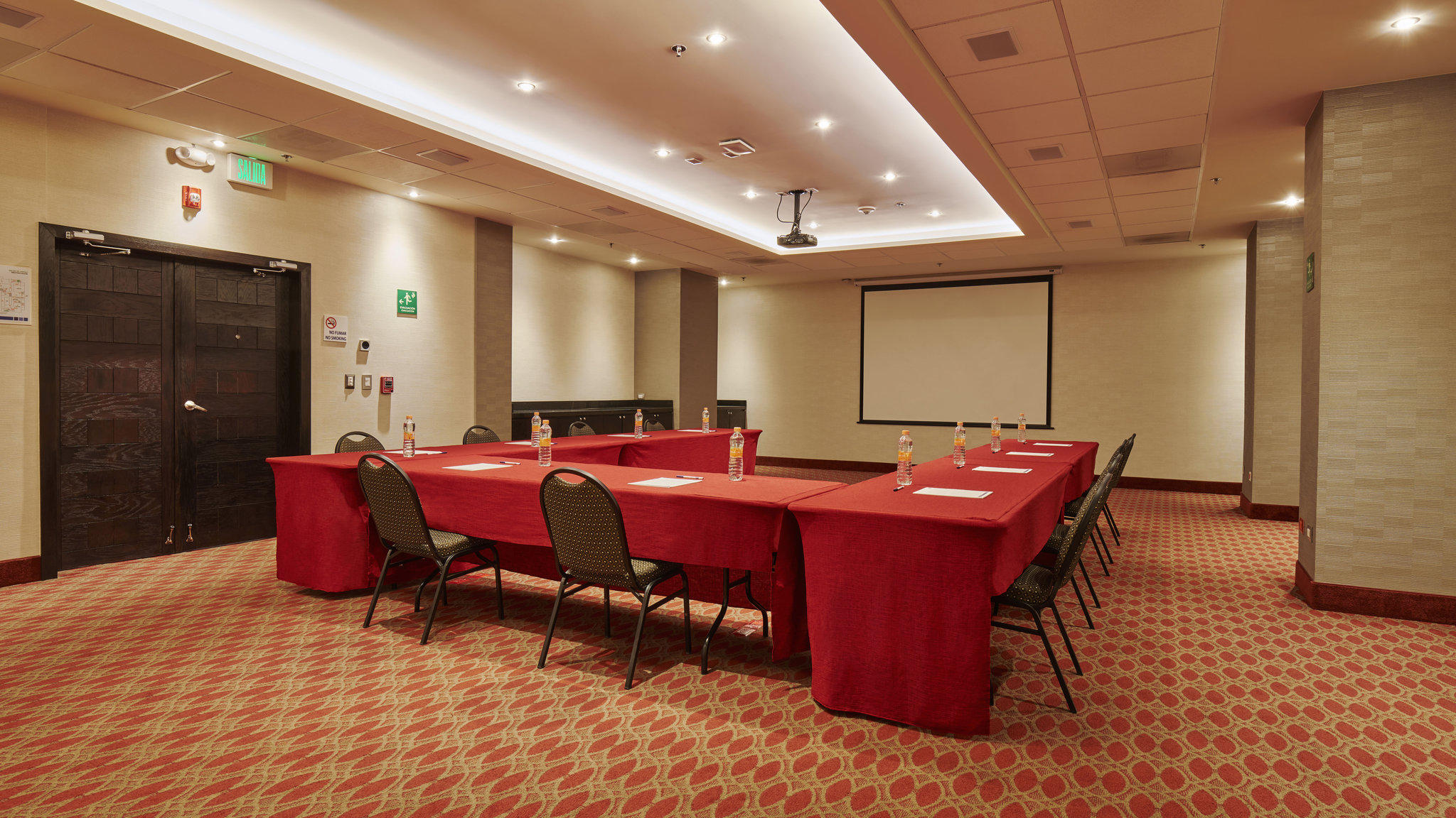Images Holiday Inn Express & Suites Chihuahua Juventud, an IHG Hotel