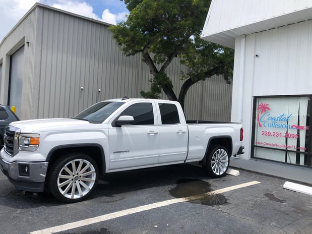 Images Coastal Collision