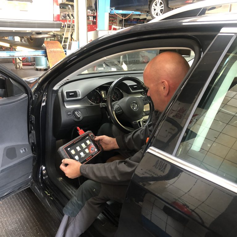 Foto's Autovakmeester Auto Traas