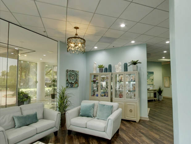 Images Vein & Cosmetic Center of Tampa Bay