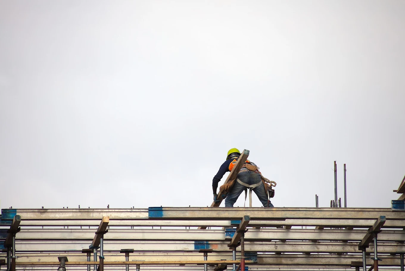 A strong roof is essential for keeping your commercial property secure and operating without disruption. We install durable commercial roofing solutions built for strength, efficiency, and dependable protection. Call today!