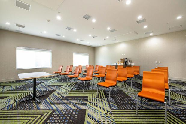 Images Holiday Inn Express & Suites San Jose – Silicon Valley by IHG