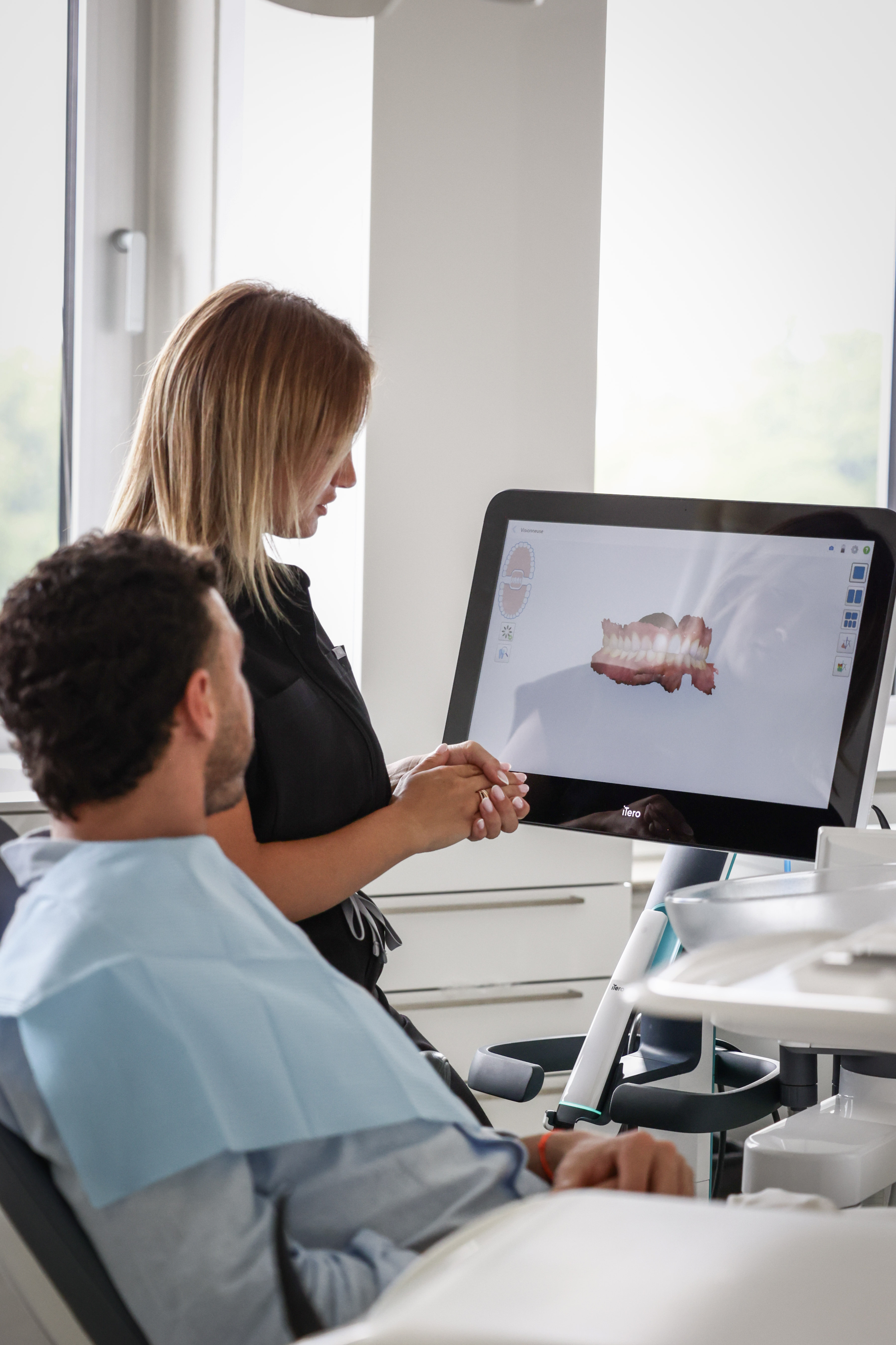 Images Dr DUCROCQ Camille dentiste
