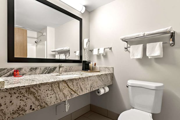 Images SureStay Plus by Best Western Tulsa East
