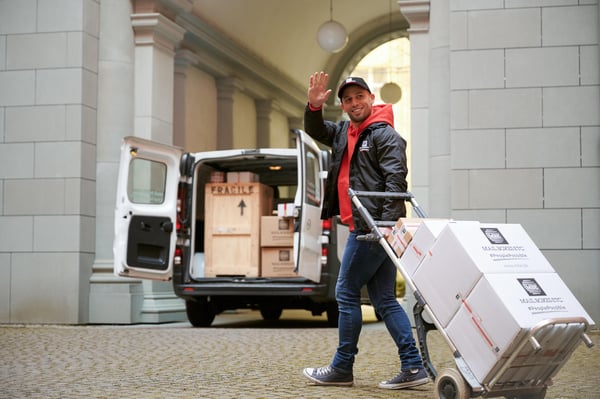 Das Team von Mail Boxes Etc. besteht aus engagierten und erfahrenen Experten, die sich darauf konzentrieren, Ihnen den bestmöglichen Service zu bieten. Wir sind stolz darauf, ein professionelles und freundliches Team zu haben, das Ihnen bei allen Fr...