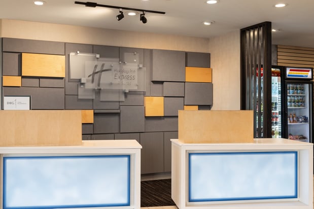 Images Holiday Inn Express & Suites Tampa East - Ybor City by IHG