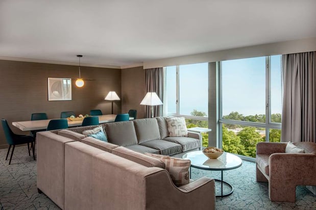 Images DoubleTree by Hilton Hotel Chicago - North Shore Conference Center