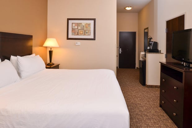 Images Holiday Inn Express & Suites Wheeling by IHG