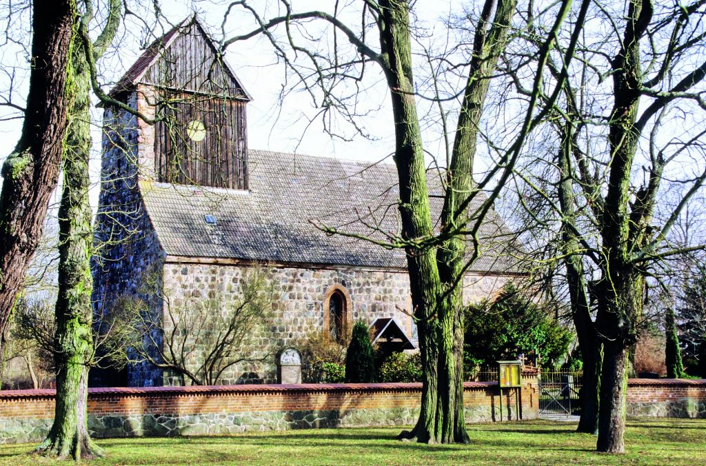 Kirche Brunn - Wusterhausen, Tramnitzer Straße in Brunn