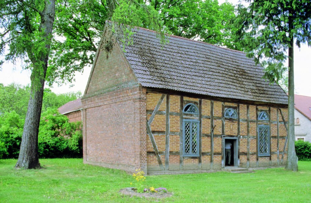 Kirche Rapshagen - Pfarrsprengel Pritzwalk, Dorfstraße in Gerdshagen