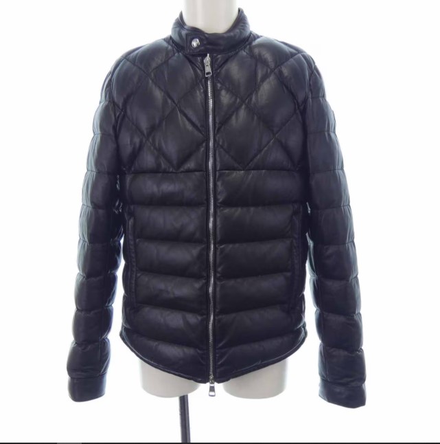 モンクレール MONCLER ダウンジャケット