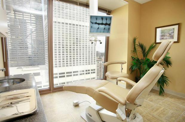 Images Chicago Center for Aesthetic Dentistry: Dr. Steven Fishman, DDS
