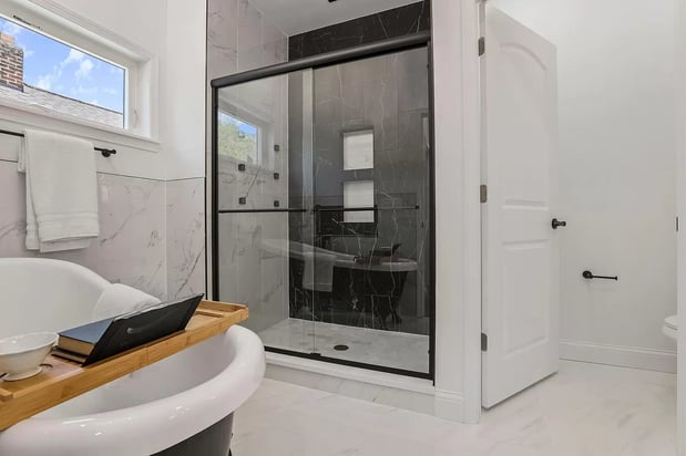 Images Eagle Home Services Inc.