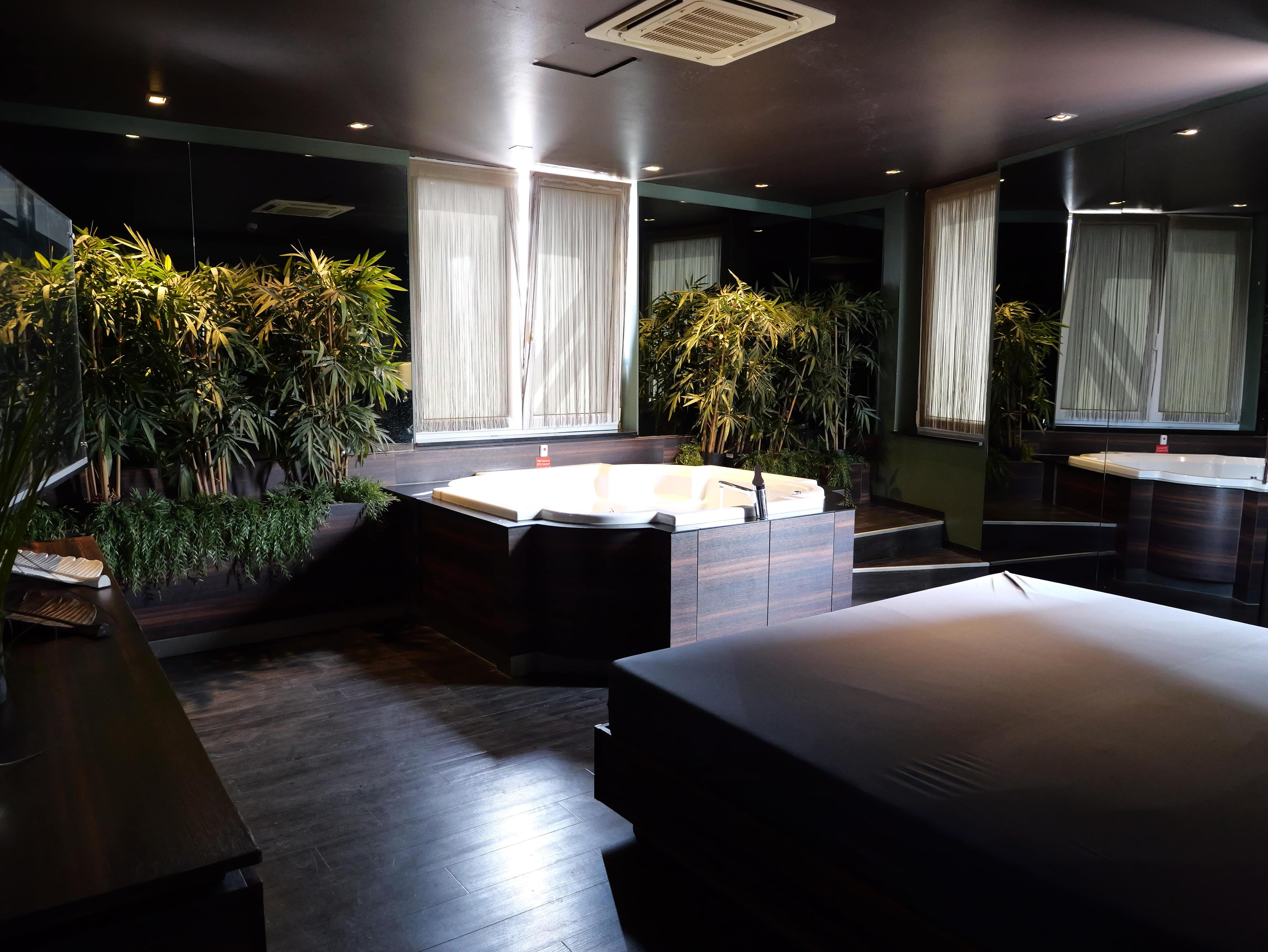 Samya Highclass FKK Saunaclub, Kirschbaumweg 26A in Samya Highclass FKK Saunaclub