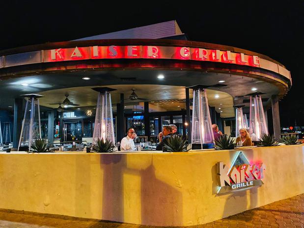 Images Kaiser Grille Palm Springs