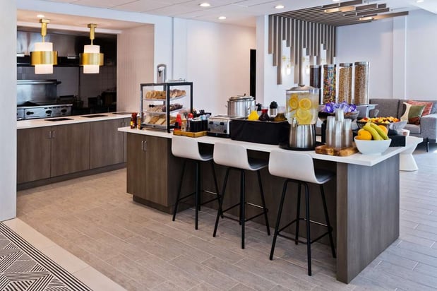 Images Hilton Garden Inn Birmingham/Lakeshore Drive
