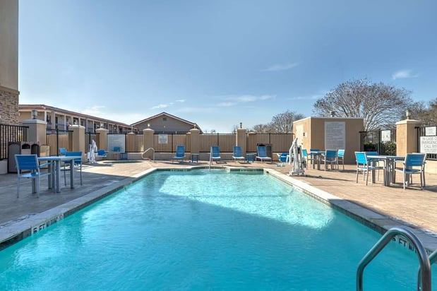 Images Hampton Inn & Suites Lake Jackson-Clute