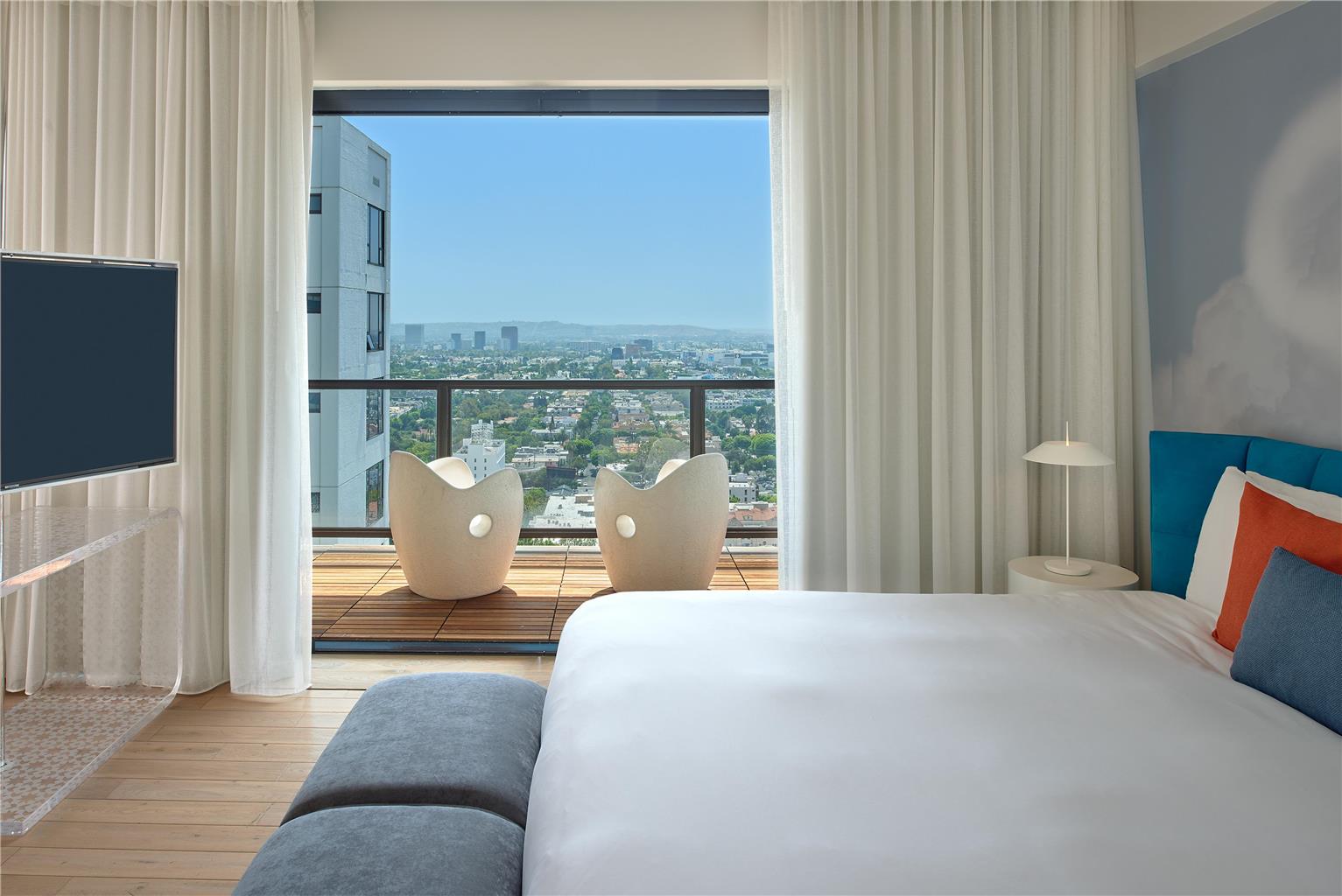 Guest room