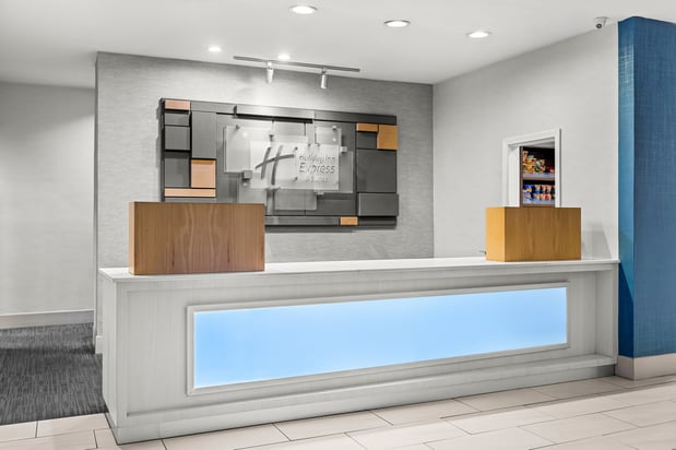 Images Holiday Inn Express & Suites Savannah - Midtown by IHG