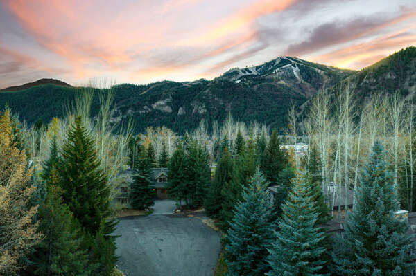 Image 9 | Abode Sun Valley - Vacation Rentals & Property Management