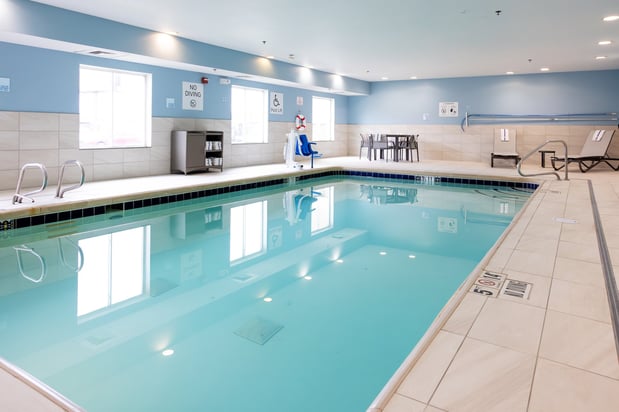 Images Holiday Inn Express & Suites Wichita Airport by IHG