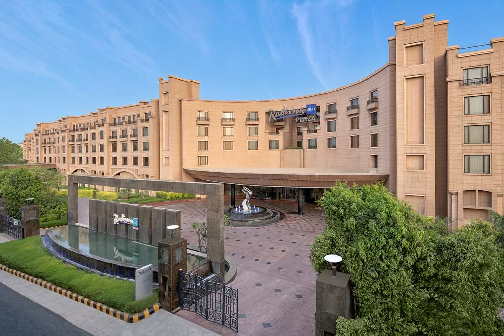 Radisson Blu Plaza Hotel, Delhi Airport